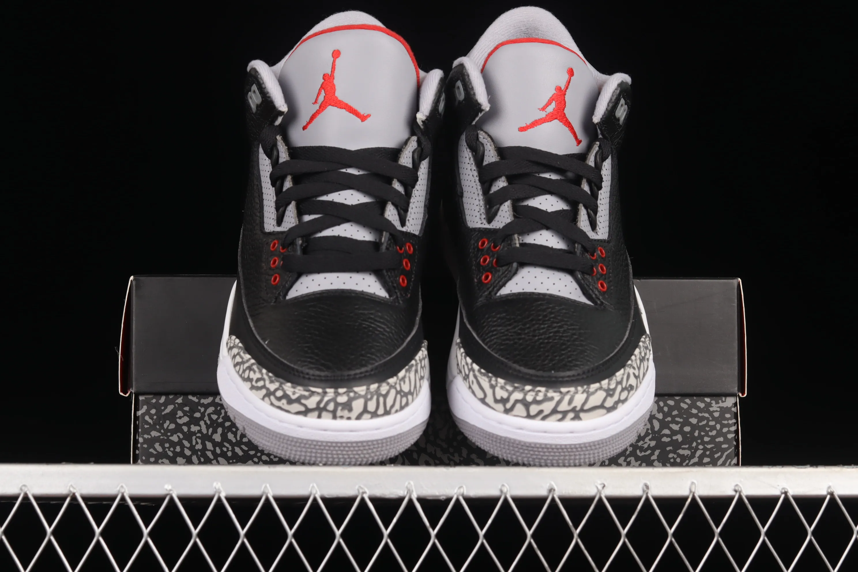 All Categories Air Jordan Jordan Series Basketball Shoes Air Jordan 3 Foreign Trade Version Air Jordan 3 Retro Black Cement (2018) AJ3 Joe 3 Retro Black Cement 854262-001
